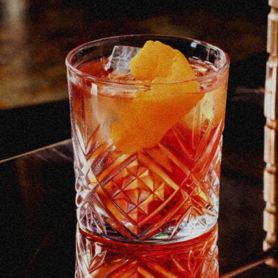 How to make a: Perfectly strained Negroni